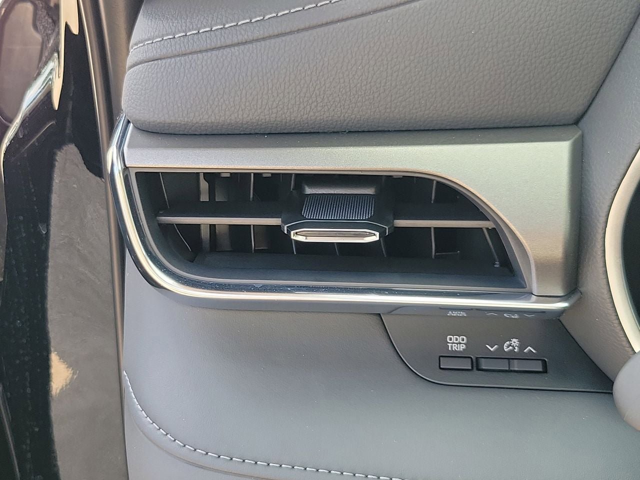 New 2026 Toyota Highlander Limited AWD/4WD image 35
