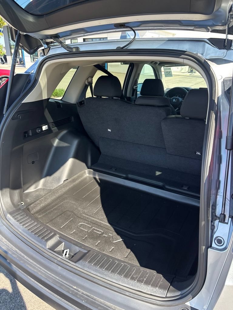 Used 2025 Honda CR-V LX image 14
