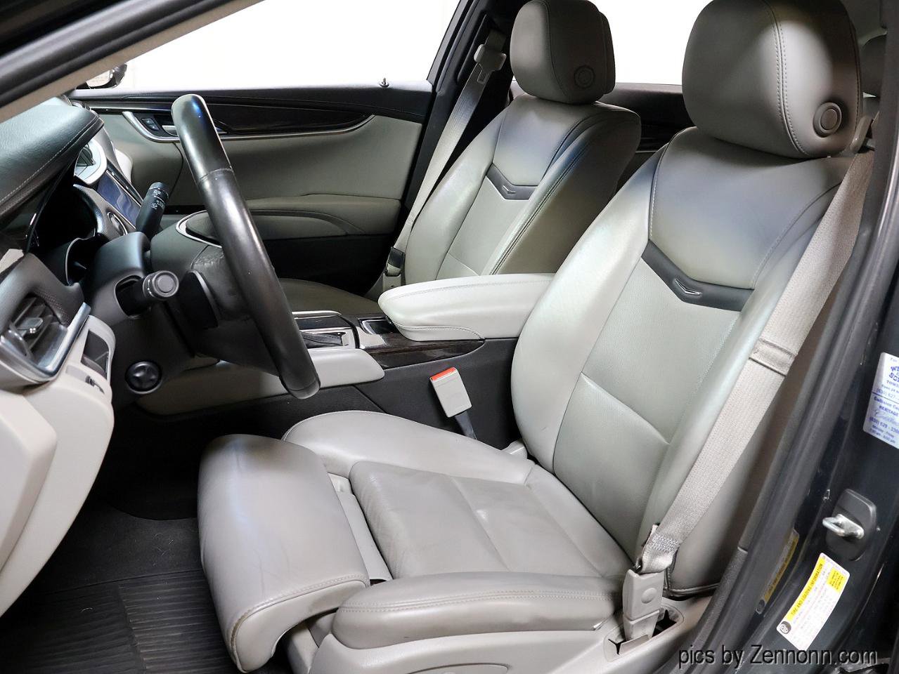 Used 2013 Cadillac XTS Luxury FWD image 10