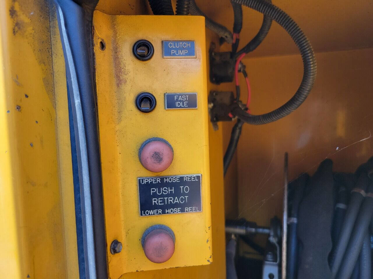 Used 1998 GMC Sierra 3500 2WD Regular Cab HD image 16