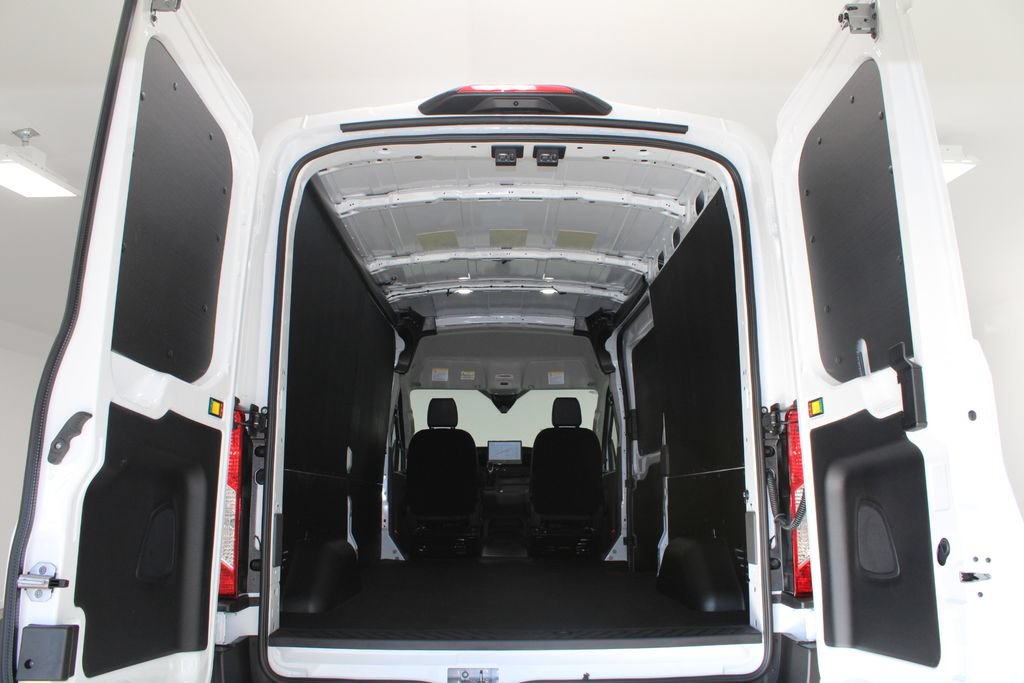 New 2026 Ford Transit 250 148 Medium Roof w/ Load Area Protection Package RWD image 13