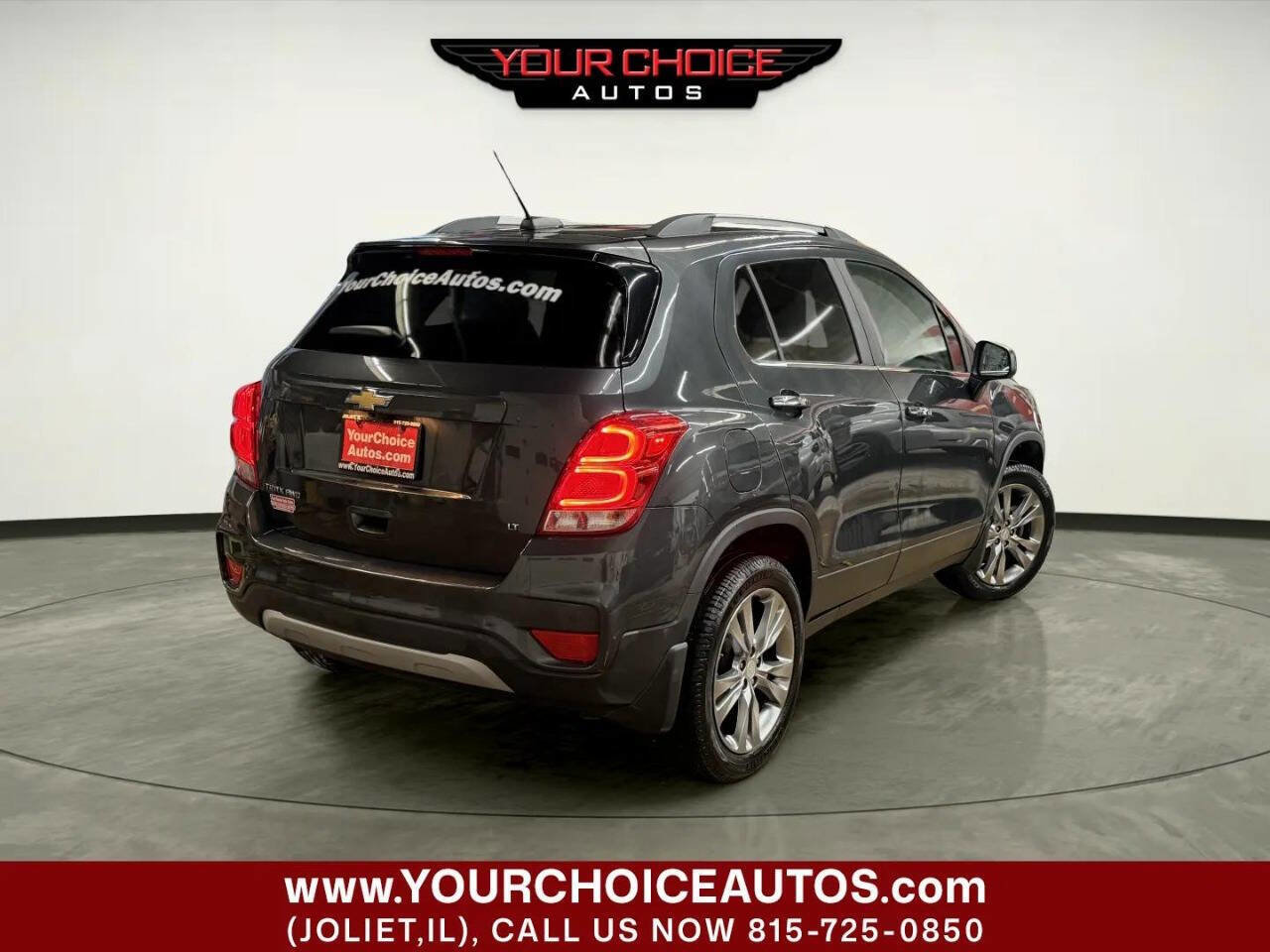 Used 2019 Chevrolet Trax LT w/ Sun & Sound Package AWD/4WD image 5