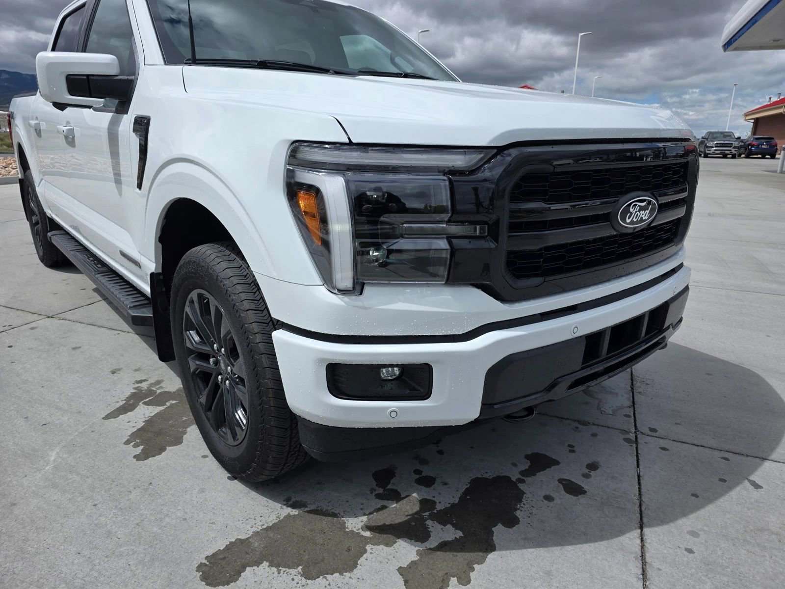 Used 2025 Ford F150 Lariat AWD/4WD image 17