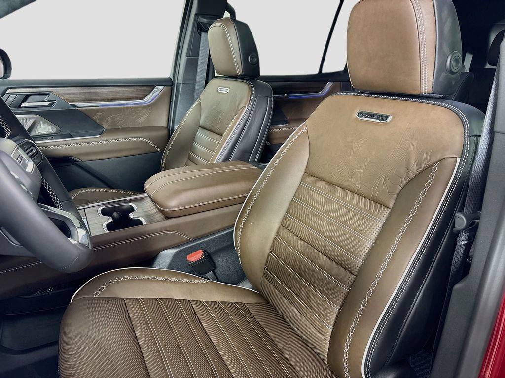 New 2026 GMC Acadia Denali Ultimate AWD/4WD image 21