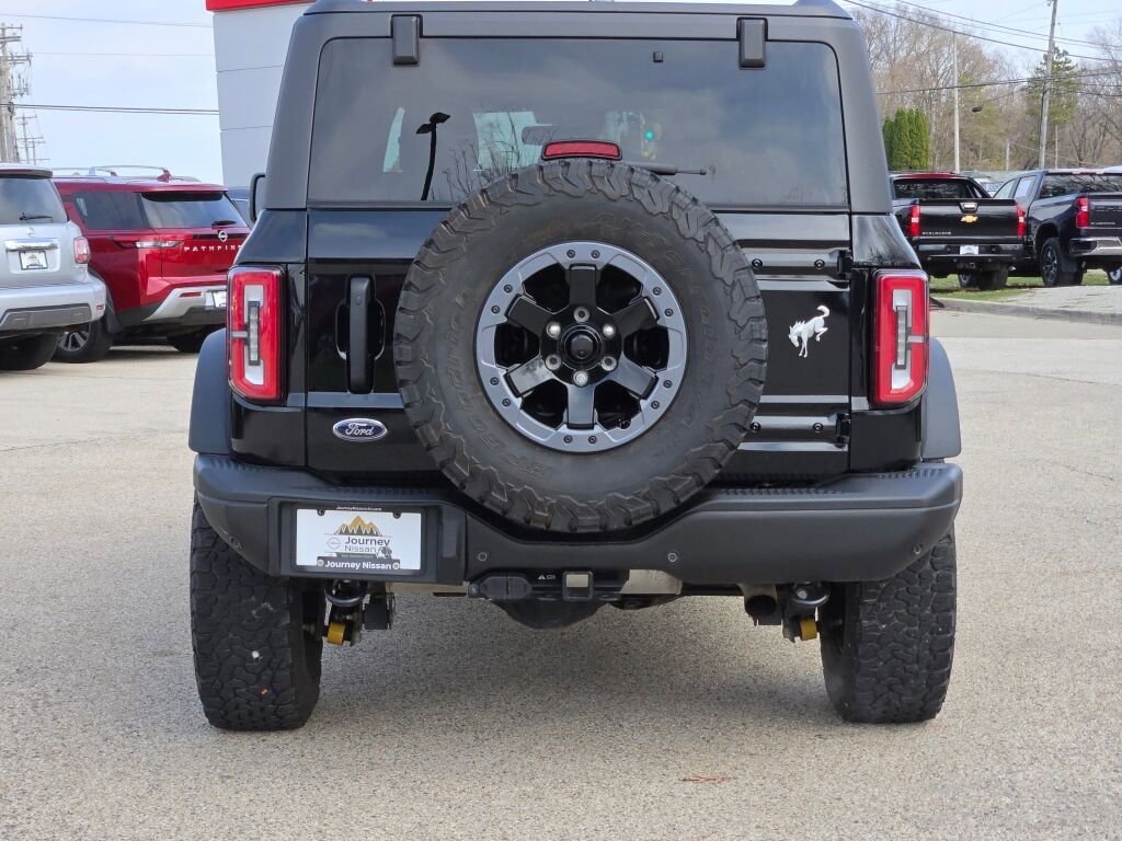 Used 2023 Ford Bronco Badlands image 12