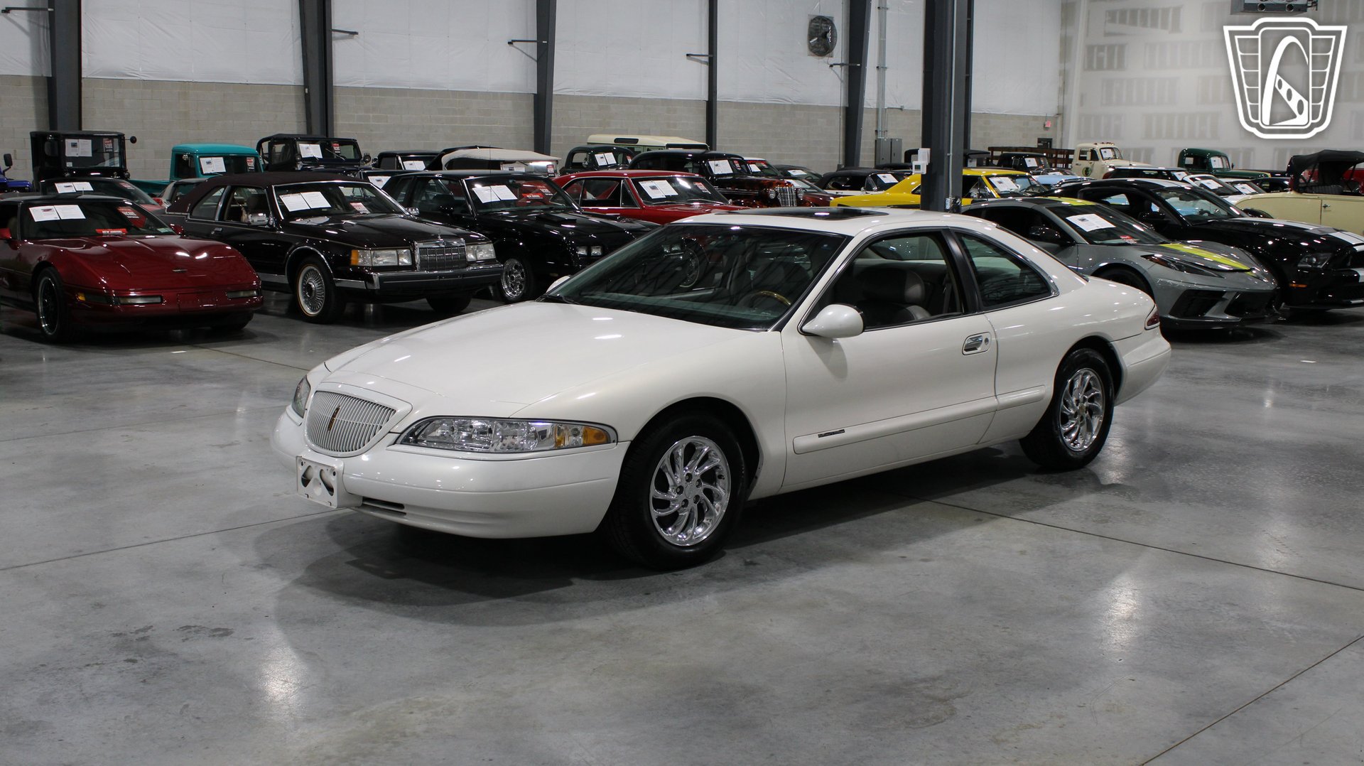 Used 1998 Lincoln Mark VIII LSC RWD image 2