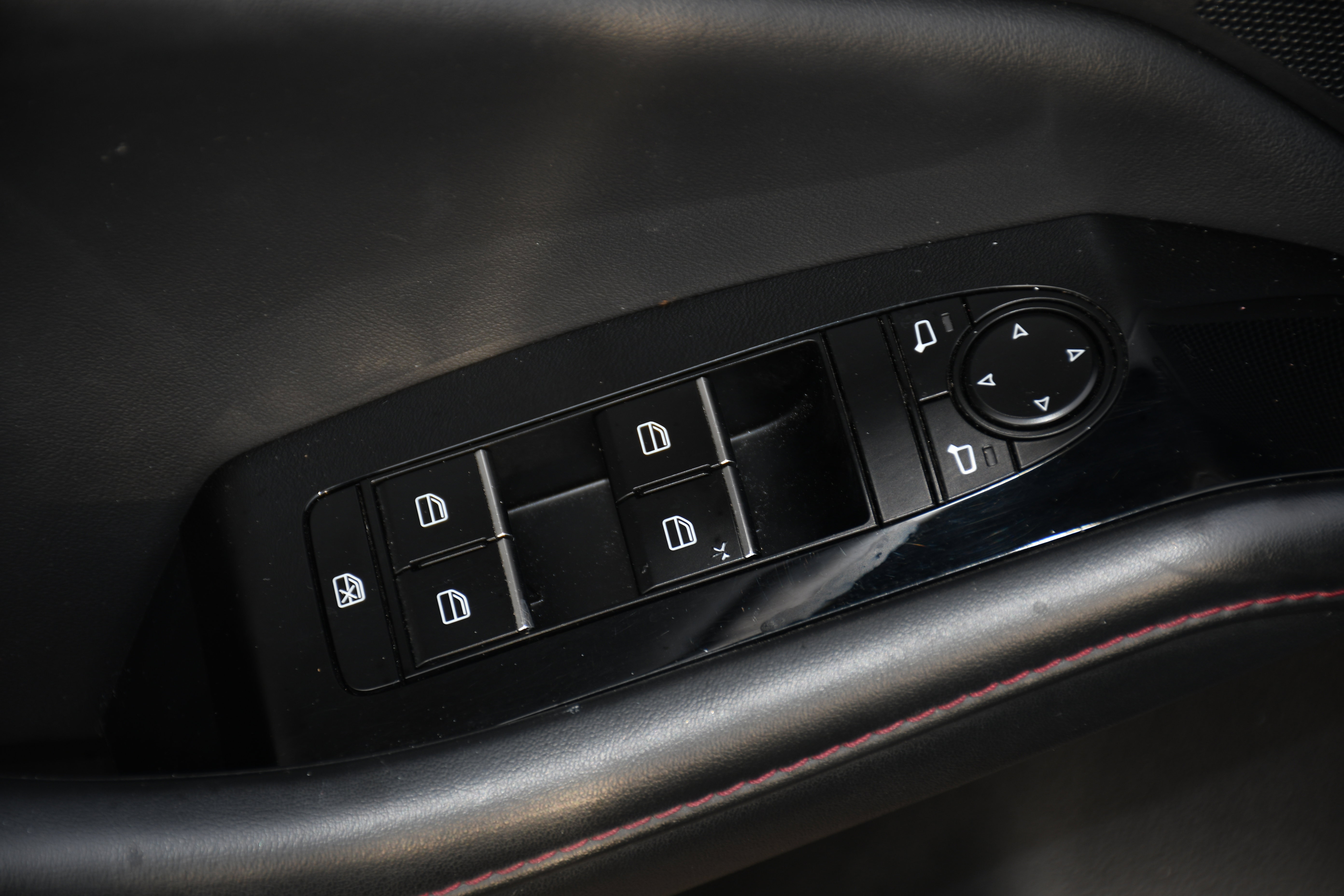 Used 2024 MAZDA MAZDA3 s image 11