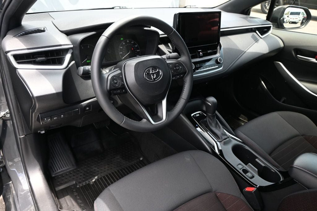 Used 2024 Toyota Corolla SE FWD image 8