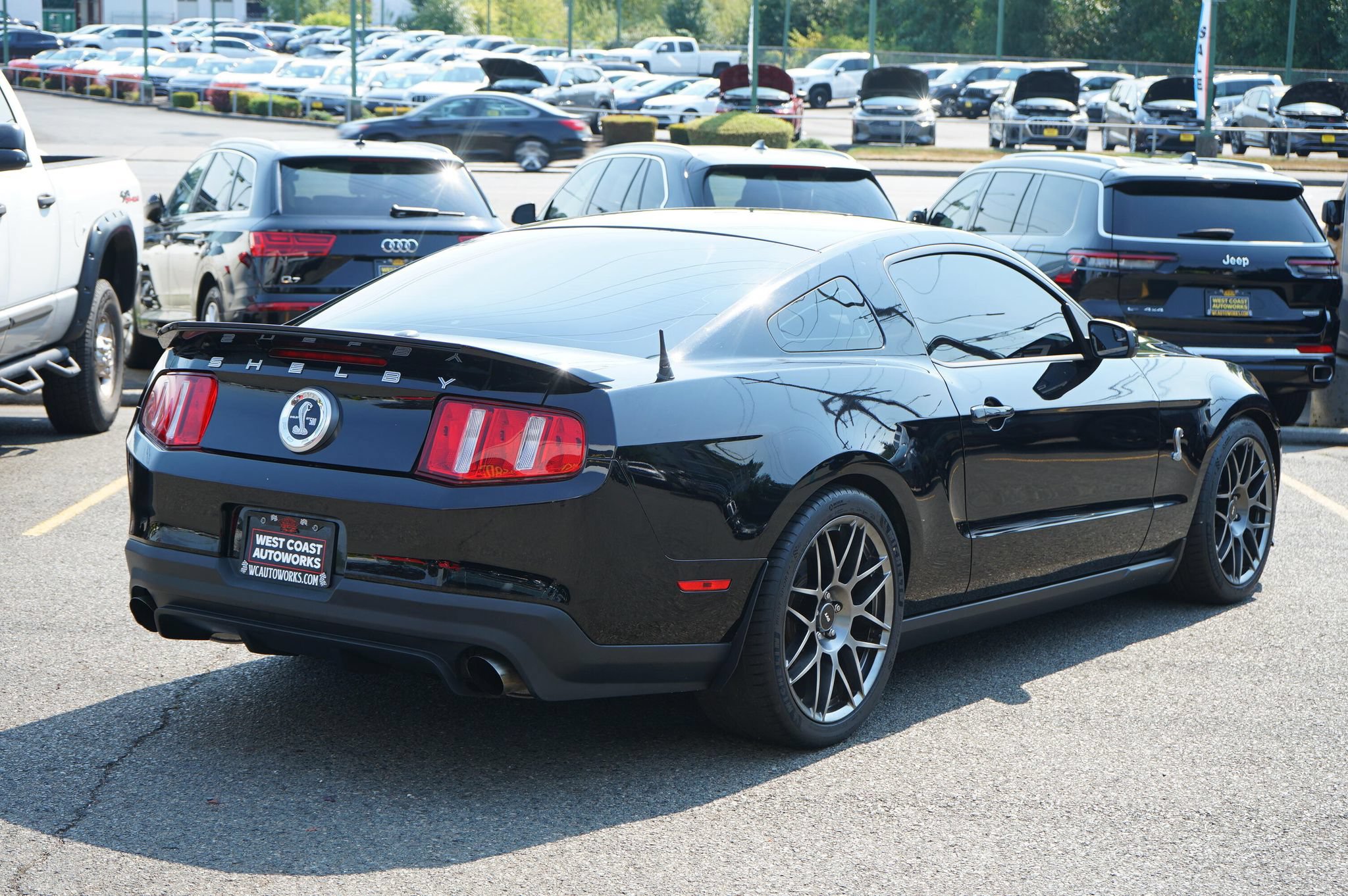 Used 2011 Ford Mustang Shelby GT500 w/ SVT Performance Pkg RWD image 5
