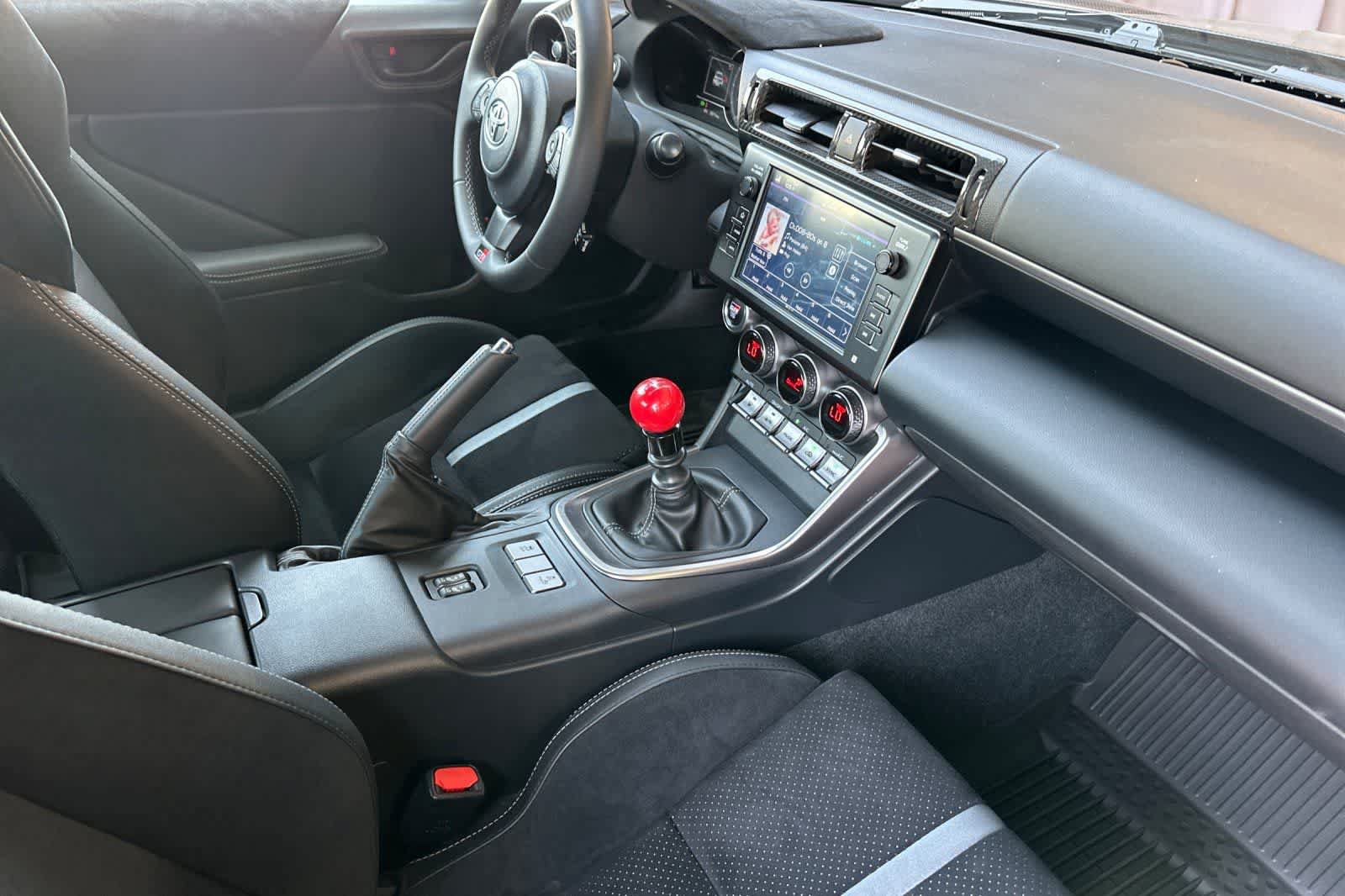 Used 2025 Toyota GR86 Premium RWD image 14