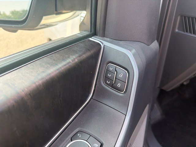 Used 2021 Ford F150 Lariat AWD/4WD image 24