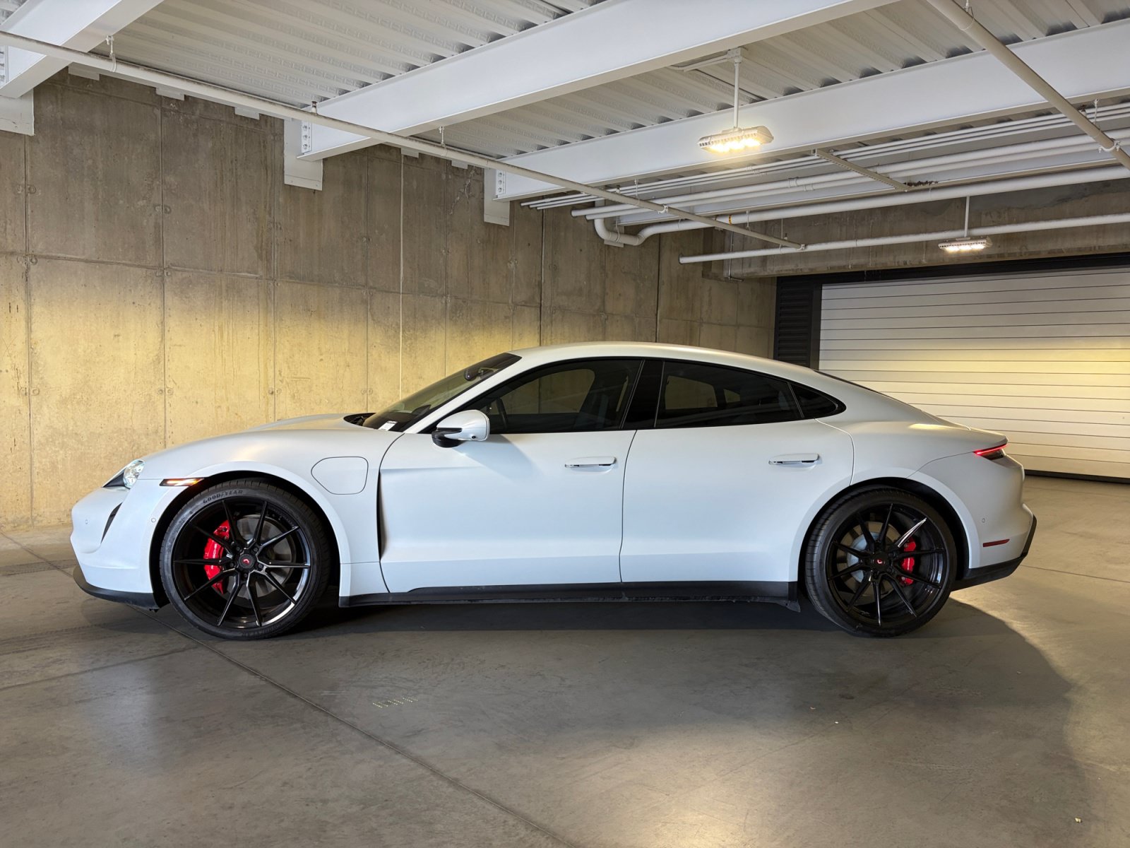 Certified 2022 Porsche Taycan 4S AWD/4WD image 2