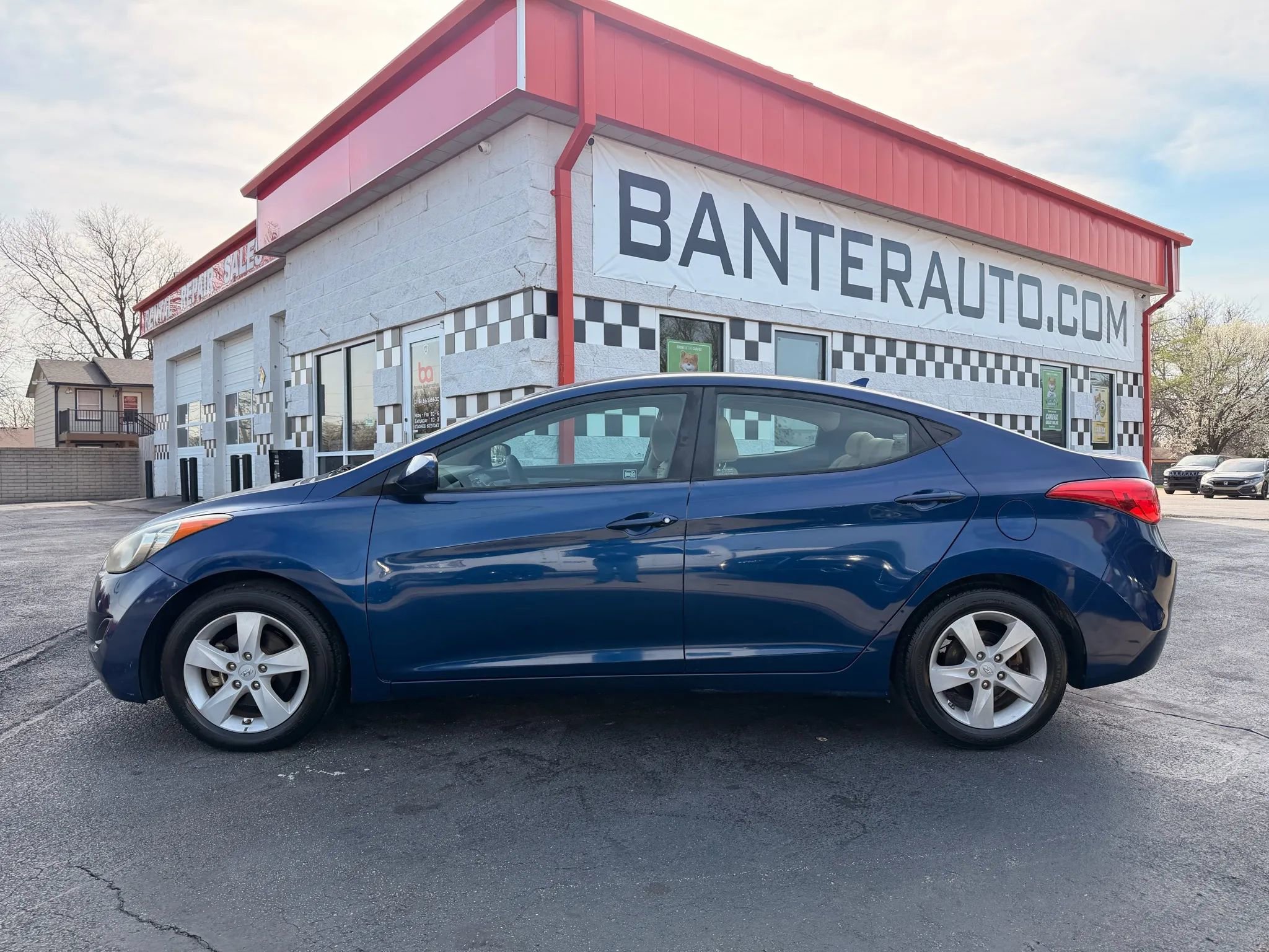 Used 2013 Hyundai Elantra GLS image 2