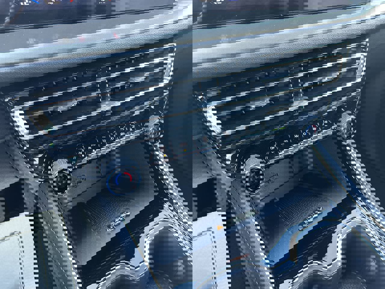 New 2026 Chevrolet Traverse LT image 28