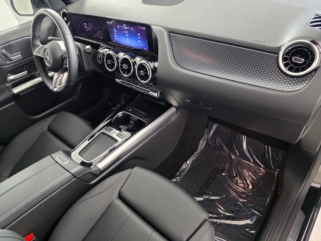 Certified 2025 Mercedes-Benz GLA 250 image 29