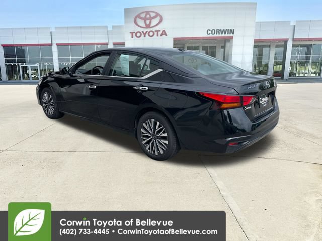 Used 2025 Nissan Altima 2.5 SV FWD image 3