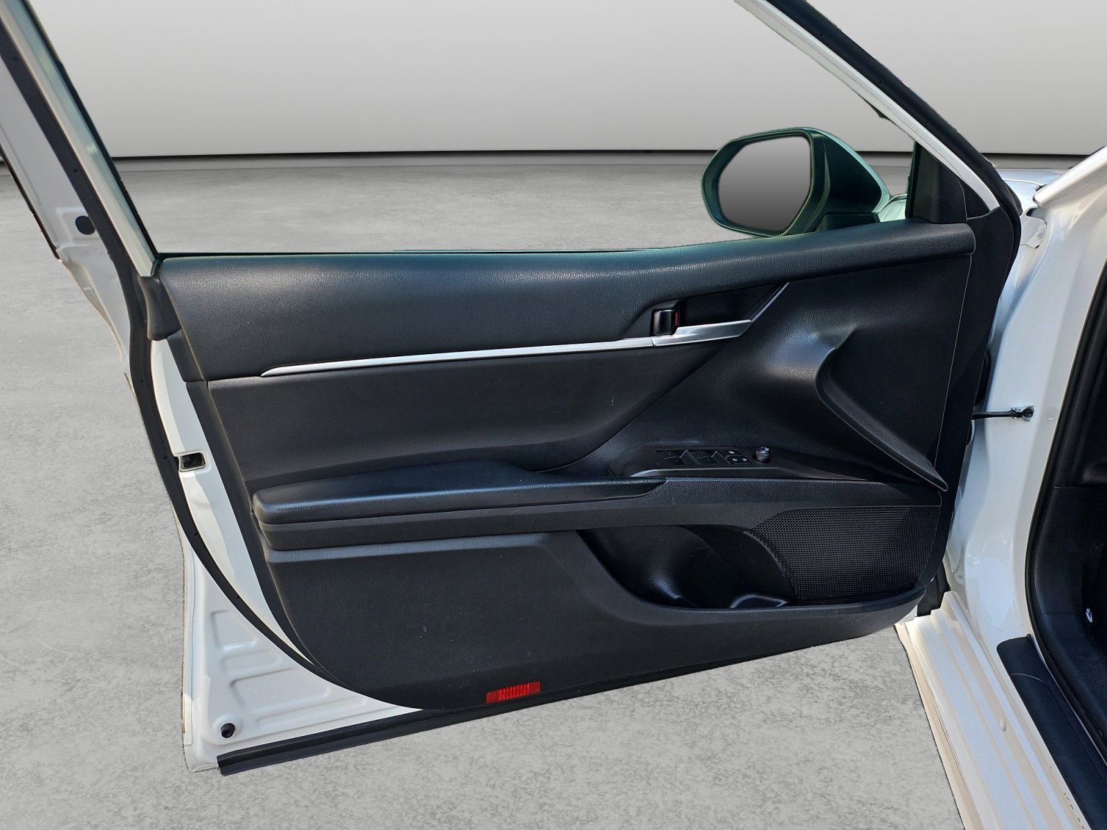 Used 2023 Toyota Camry SE FWD image 34