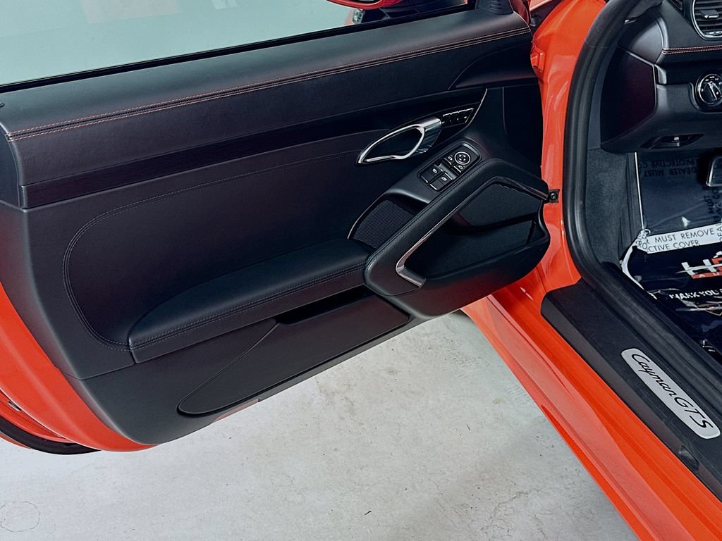 Used 2018 Porsche 718 Cayman S RWD image 13