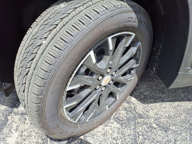 New 2025 Chevrolet Traverse LT w/ Sun and Wheel Package FWD image 16