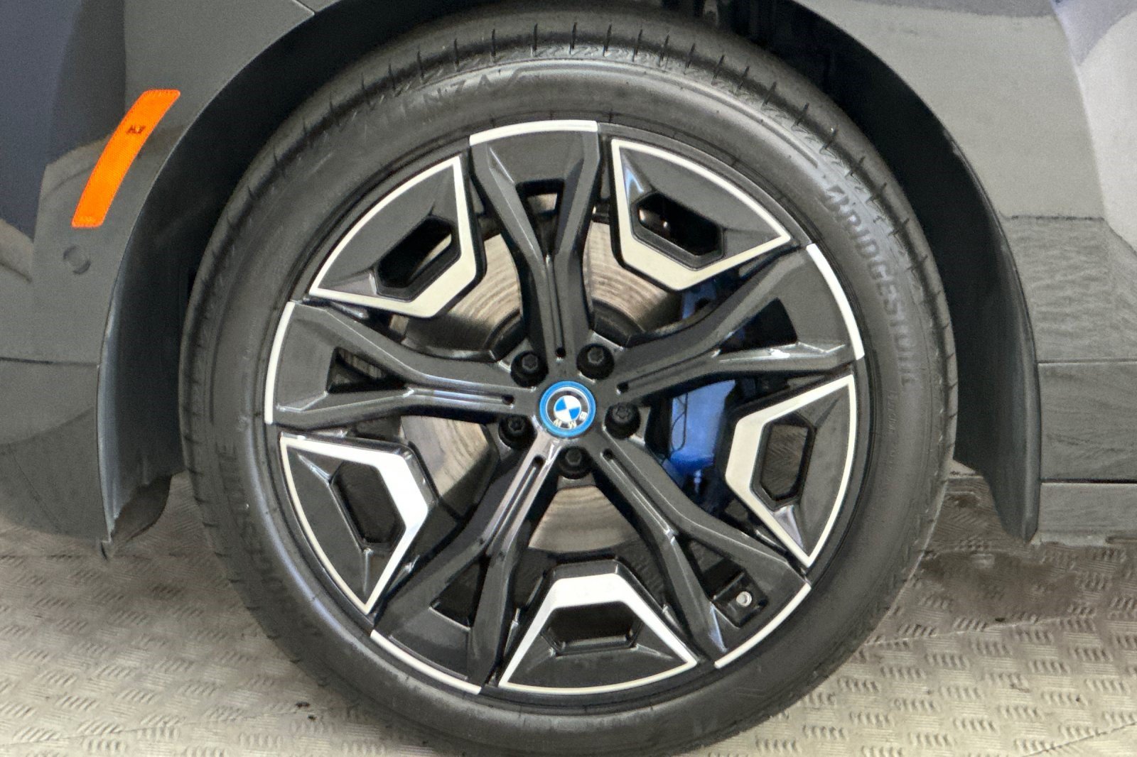 Certified 2024 BMW iX xDrive50 w/ Premium Package AWD/4WD image 12
