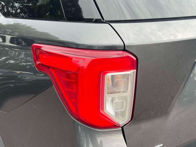 Used 2020 Ford Explorer XLT w/ Comfort Package AWD/4WD image 10