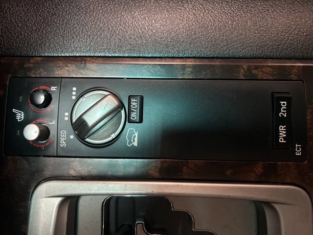 Used 2009 Toyota Land Cruiser AWD/4WD image 26