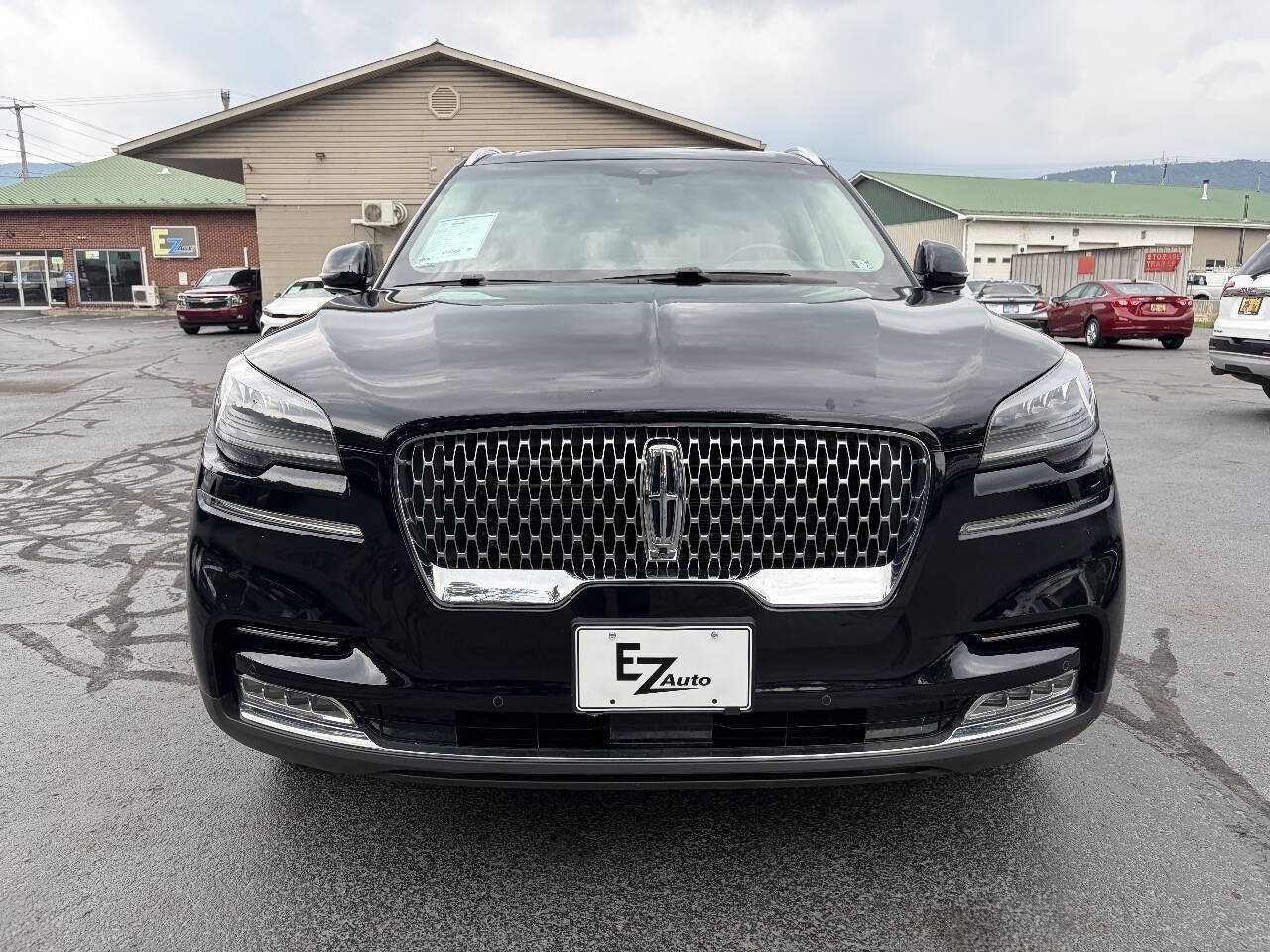 Used 2021 Lincoln Aviator Reserve w/ Elements Package Plus AWD/4WD image 3