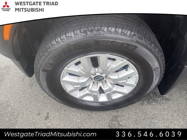 Used 2022 Nissan Frontier SV w/ Technology Package image 4