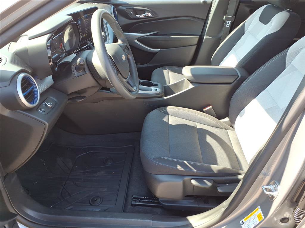 Used 2026 Chevrolet Trax LS w/ Driver Confidence Package FWD image 12