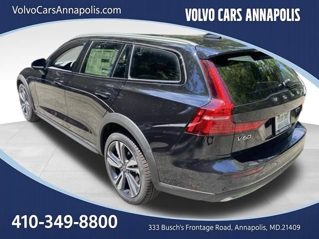 New 2026 Volvo V60 B5 Cross Country Plus w/ Climate Package AWD/4WD image 5