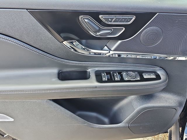 Used 2025 Lincoln Corsair Reserve w/ Jet Appearance Package image 24