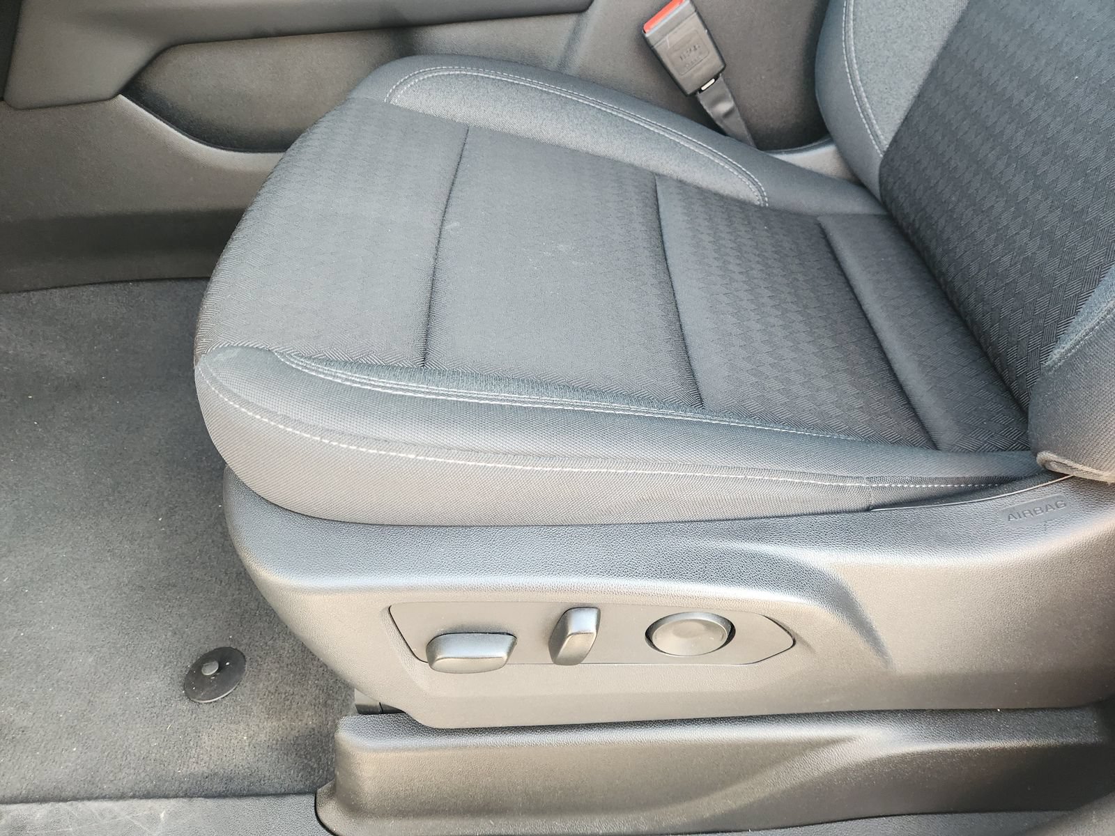 Used 2025 Chevrolet Tahoe LS RWD image 27
