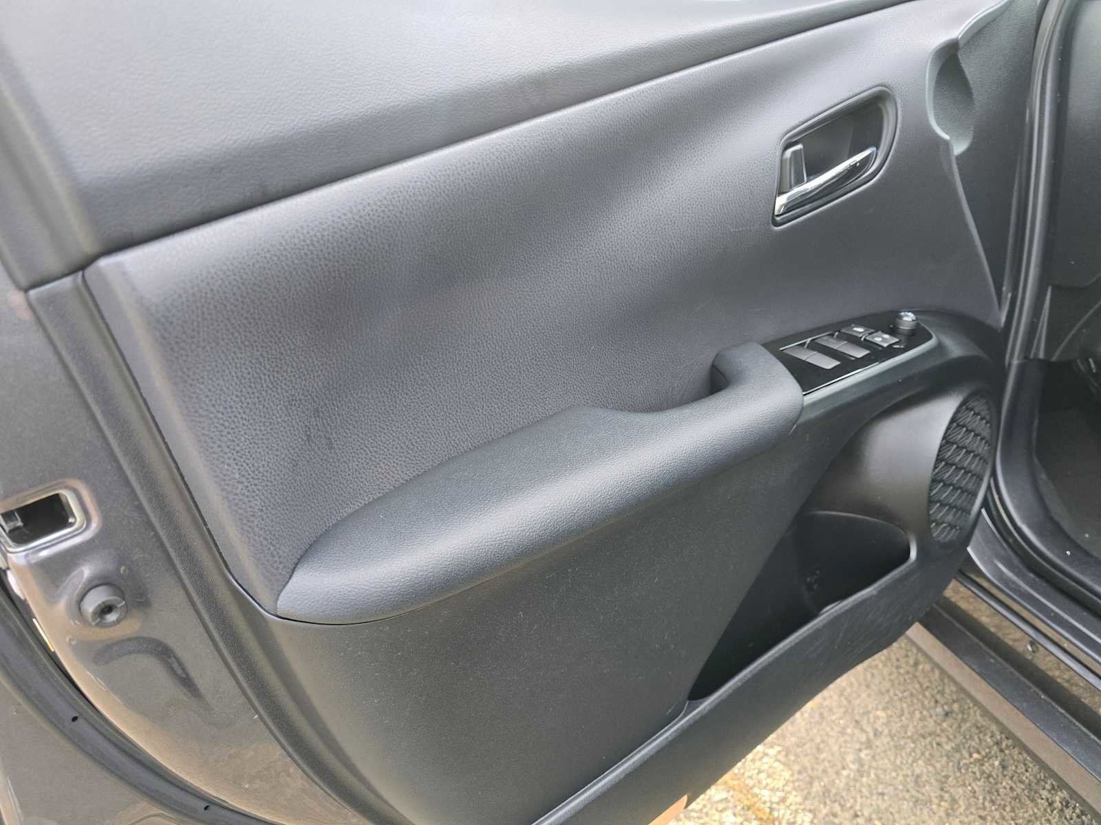 Used 2021 Toyota Prius Prime XLE image 23