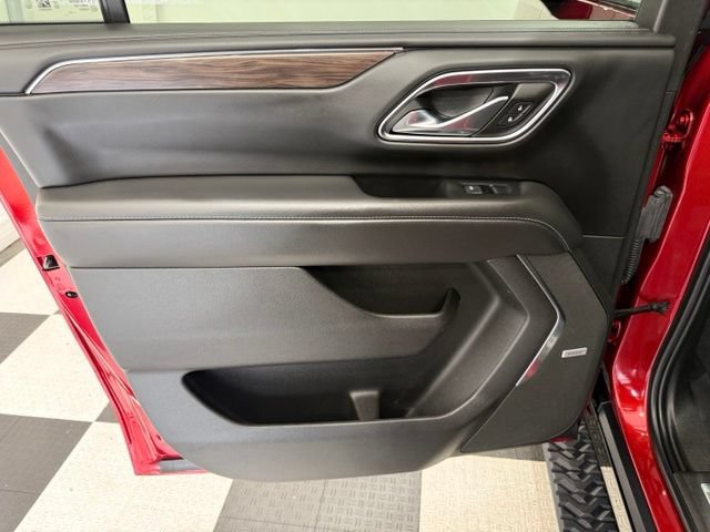 Used 2023 Chevrolet Suburban Z71 w/ Z71 Off-Road Package AWD/4WD image 25