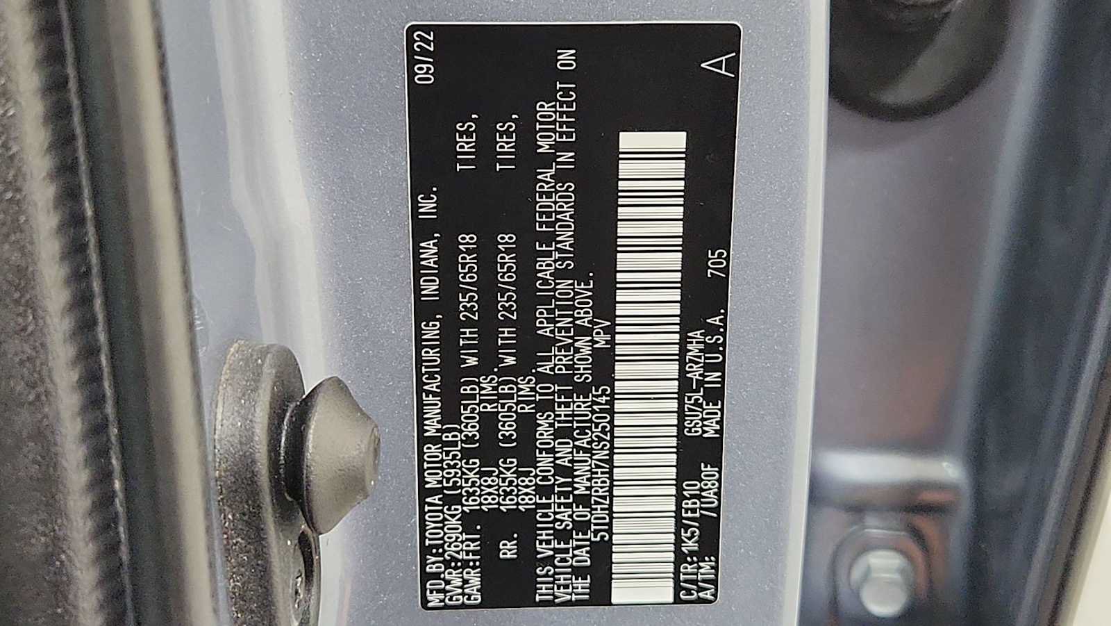 Certified 2022 Toyota Highlander XLE AWD/4WD image 11