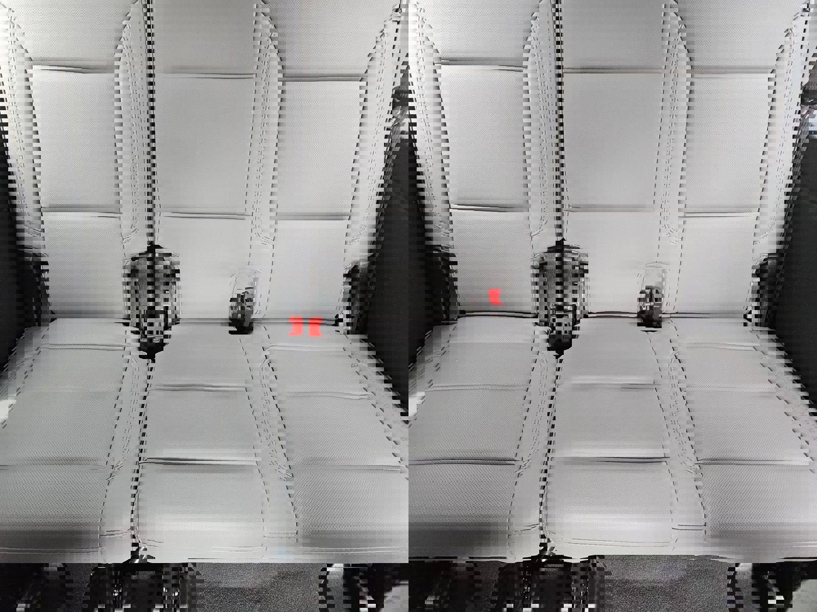 Used 2024 GMC Yukon SLT w/ SLT Luxury Package image 27