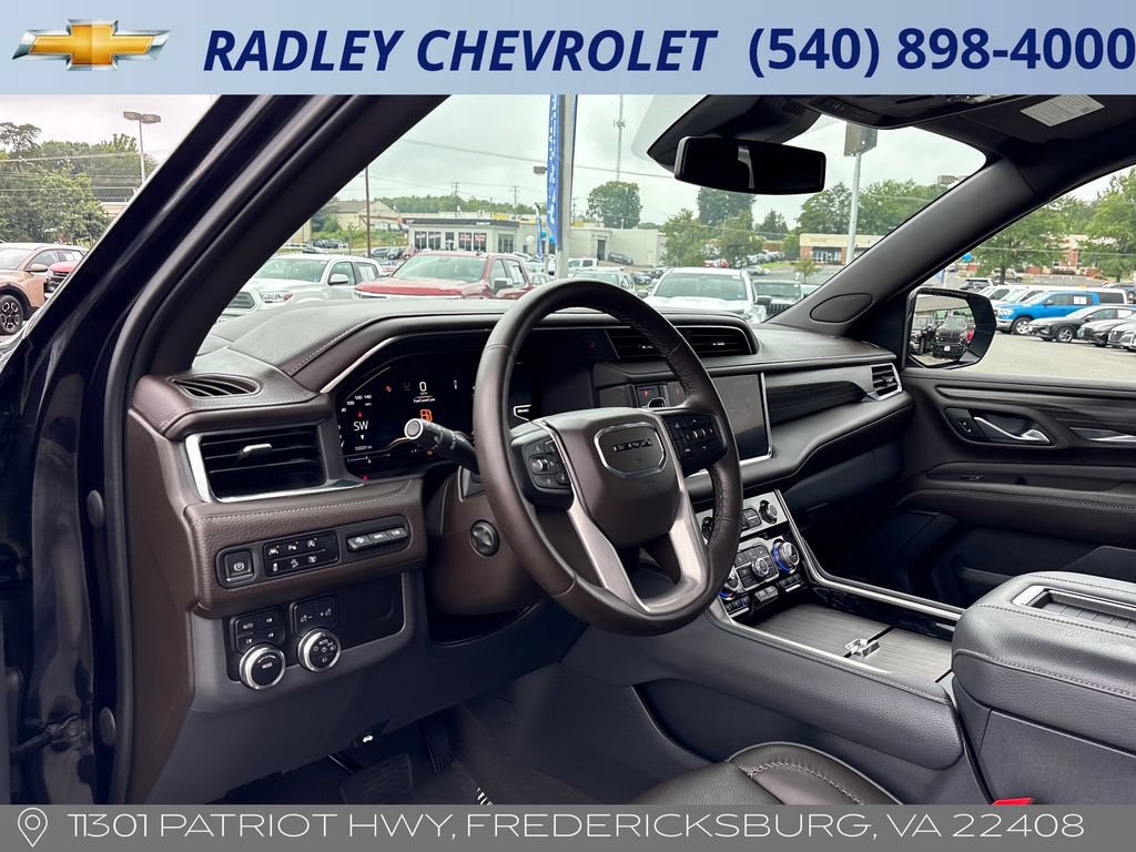 Used 2023 GMC Yukon Denali AWD/4WD image 4