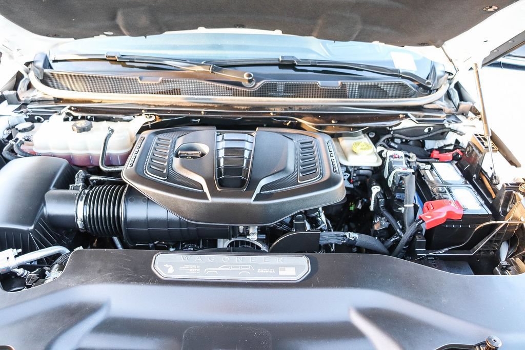 Used 2024 Jeep Wagoneer Series III AWD/4WD image 30