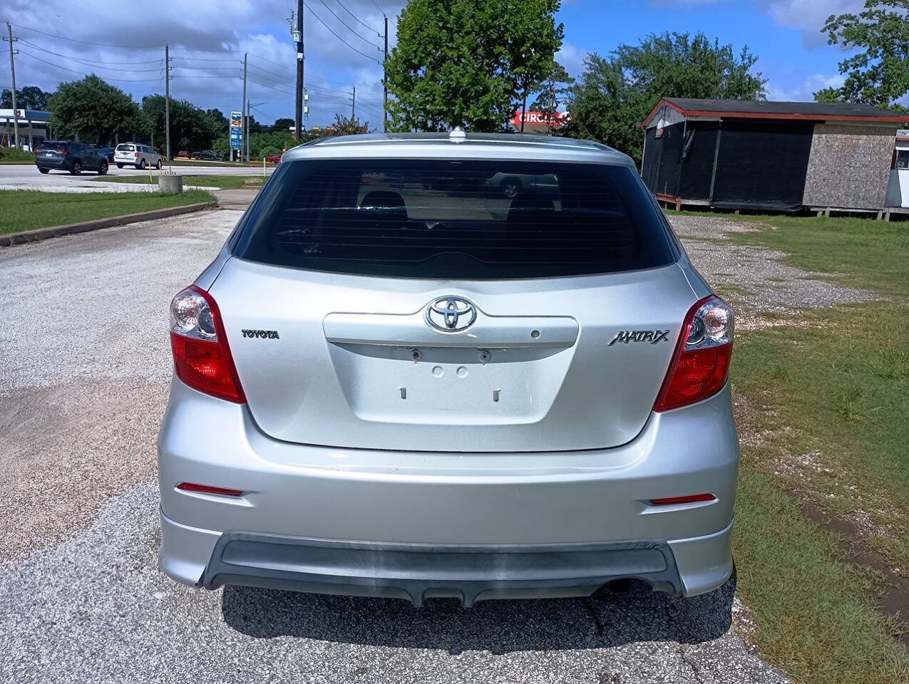 Used 2010 Toyota Matrix FWD image 4