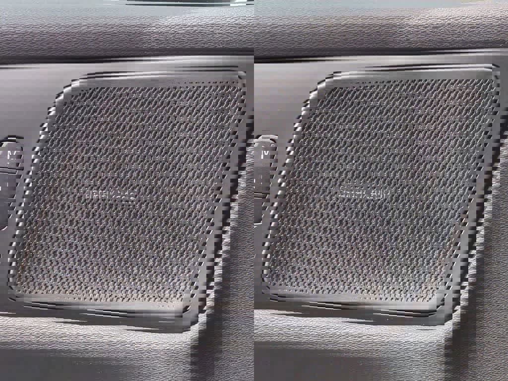 New 2026 Volvo V60 B5 Cross Country Ultra w/ Protection Package Premier image 31