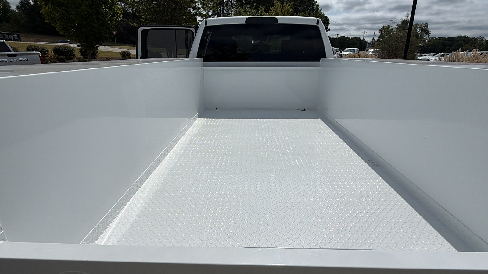 New 2026 RAM 5500 Tradesman AWD/4WD image 12