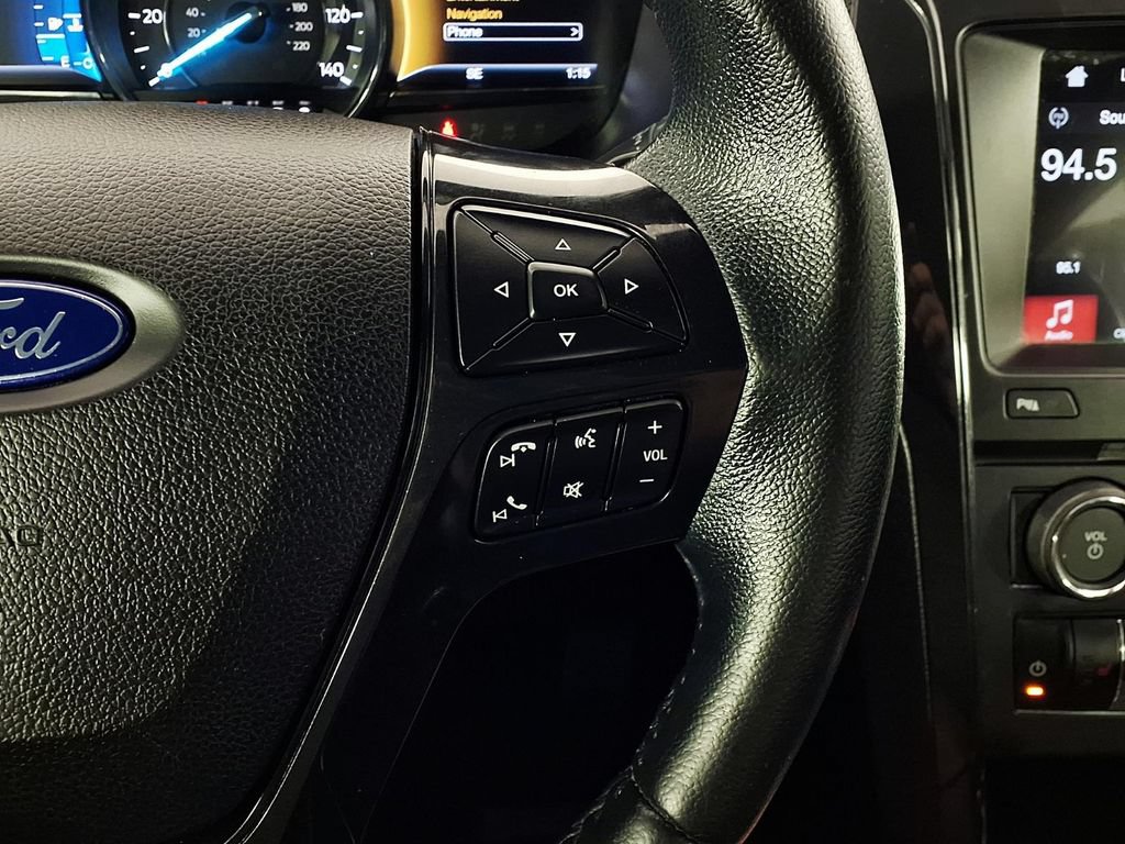 Used 2017 Ford Explorer XLT w/ Equipment Group 202A FWD image 22