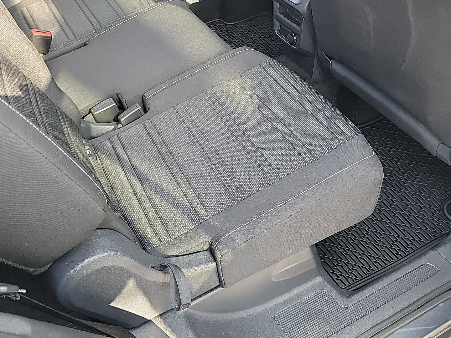 Certified 2024 Volkswagen Tiguan S image 37