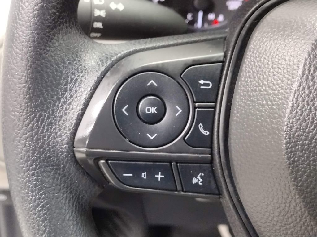 Used 2024 Toyota Corolla Cross L image 21