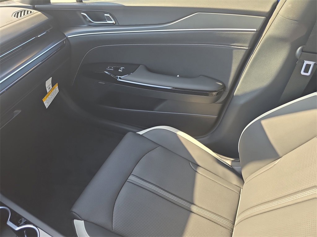 New 2026 Kia K5 GT-Line image 16