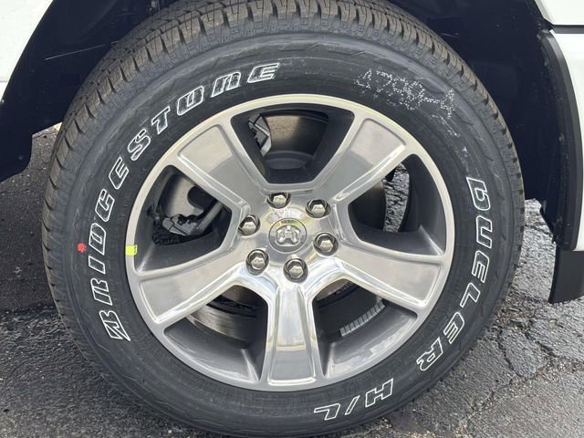 New 2026 RAM 1500 Express AWD/4WD image 30