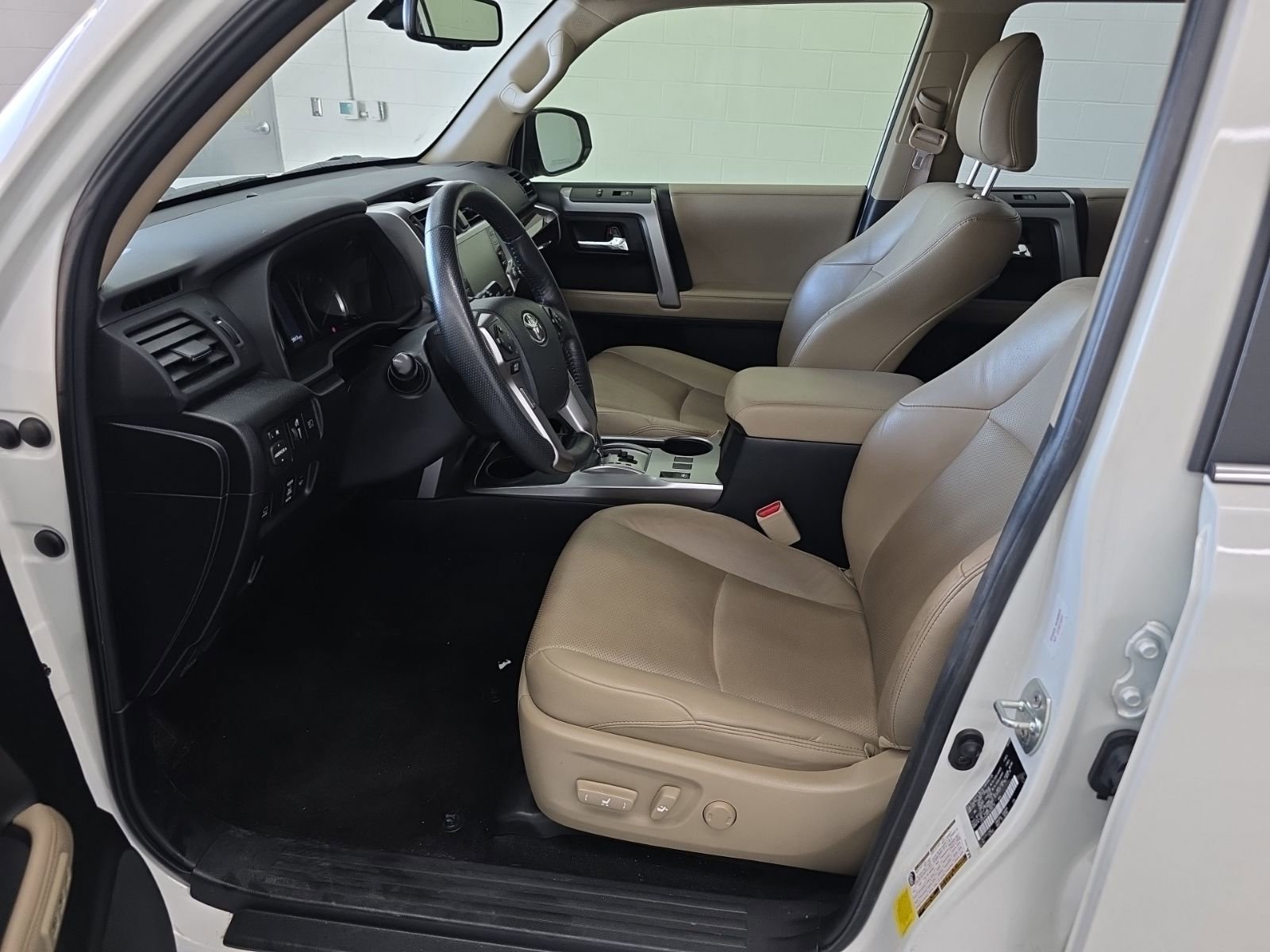 Used 2023 Toyota 4Runner Limited image 25