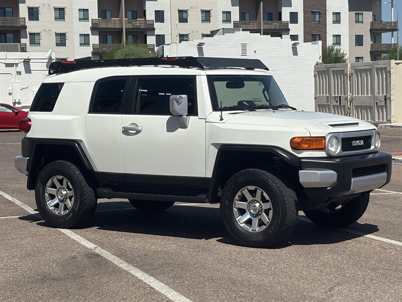 Used 2014 Toyota FJ Cruiser 4WD w/ Upgrade Package image 3