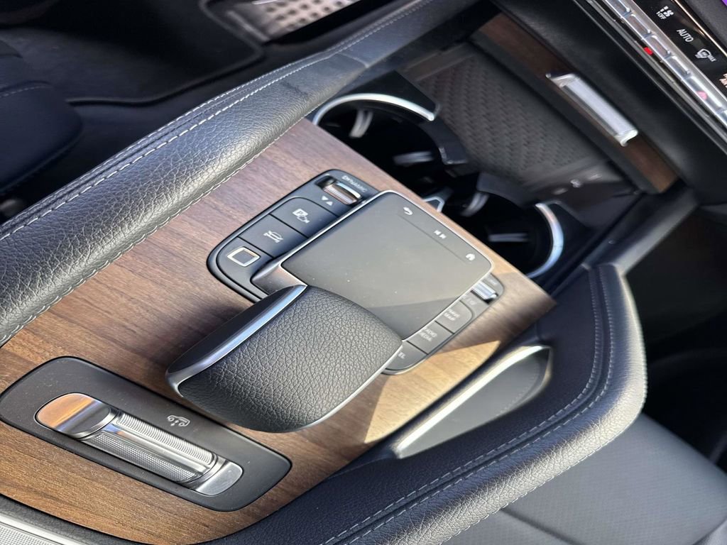 Used 2025 Mercedes-Benz GLS 450 4MATIC image 26