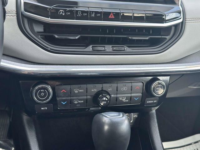 Certified 2022 Jeep Compass Limited w/ Sun and Sound Group image 32